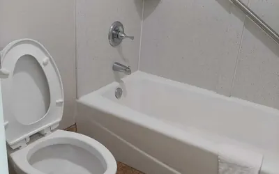 Photo 5 - Budgetel Inn & Suites
