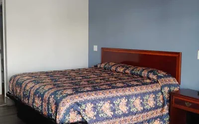 Photo 2 - Budgetel Inn & Suites