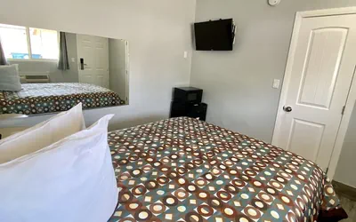 Photo 3 - Dixie Motel