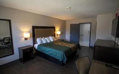 Photo 4 - Deluxe Inn & Suites Morgan City