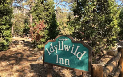 Photo 2 - Idyllwild Inn