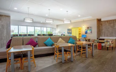 Photo 4 - Home2 Suites by Hilton Vero Beach I-95