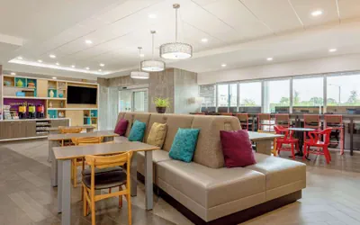Photo 3 - Home2 Suites by Hilton Vero Beach I-95