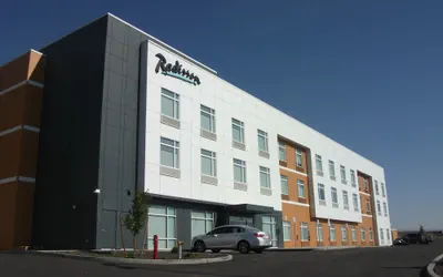 Photo 2 - Radisson Hotel Pendleton Airport