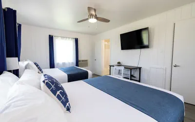 Photo 3 - Anchor Bay Inn and Suites