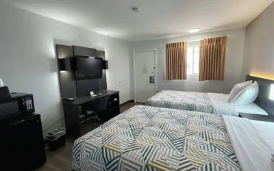 Photo 5 - Motel 6 Artesia, NM