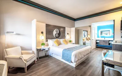 Photo 5 - Aspire Inn Studios & Spas