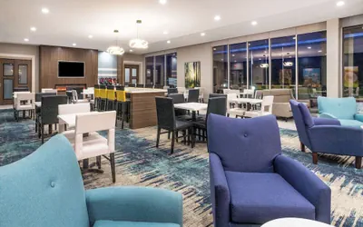 Photo 4 - La Quinta Inn & Suites by Wyndham Valdosta
