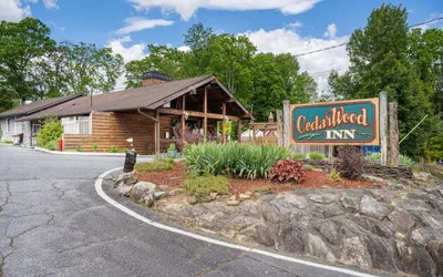 Photo 2 - CedarWood Inn