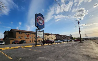 Photo 2 - Grizzly Inn