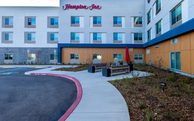 Photo 2 - Hampton Inn Selma, Ca