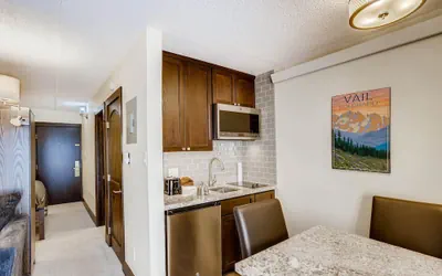 Photo 4 - Lift House Lodge, Downtown Lionshead Remodeled Studio Condo
