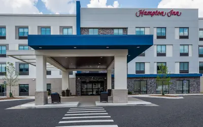 Photo 2 - Hampton Inn Detroit Southfield