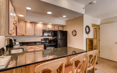 Photo 4 - Westwind 306l 1BD 1BA Condo
