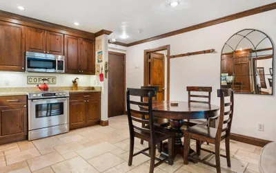 Photo 2 - Westwind 207 2BD 2BA Platinum Condo in Lionshead Village