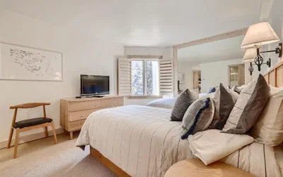 Photo 3 - Westwind 307 2BD 2BA Platinum Condo in Lionshead Village