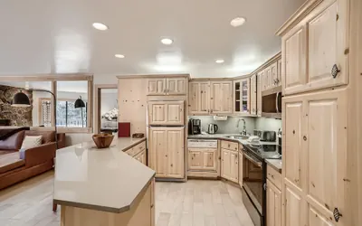Photo 4 - Westwind 307 2BD 2BA Platinum Condo in Lionshead Village