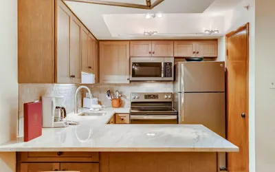 Photo 2 - Westwind 109 1BD 1.5ba Gold Condo in Lionshead Village