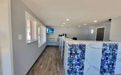 Photo 4 - Budget Inn & Suites