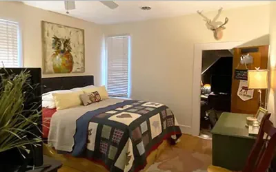 Photo 5 - College Inn Bed and Breakfast