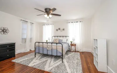 Photo 3 - Historic Ludlow Apt B