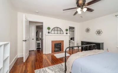 Photo 4 - Historic Ludlow Apt B