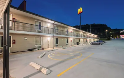 Photo 2 - Economy Inn Sweetwater I-75