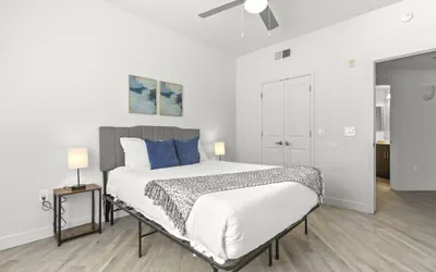 Photo 4 - CozySuites at Glendale