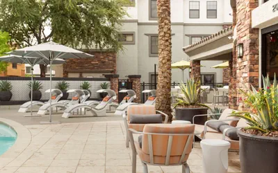 CozySuites at Glendale