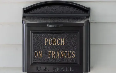The Porch on Frances Inn