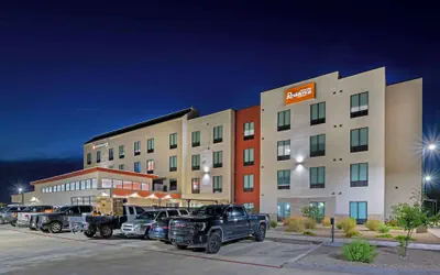 Photo 2 - Best Western Plus Executive Residency Carlsbad Hotel