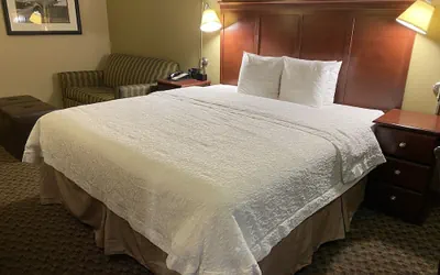 Photo 4 - The Addison Hotel, SureStay Collection by Best Western
