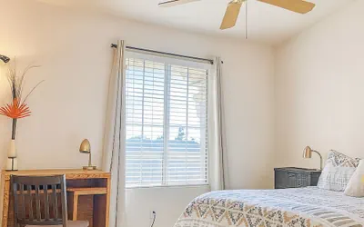 Photo 3 - Private bedroom in Western Horizon Home
