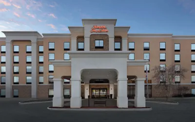 Photo 2 - Hampton Inn & Suites Lynchburg
