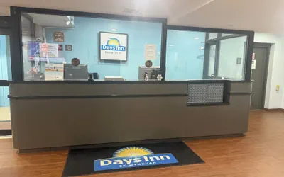 Photo 5 - Days Inn by Wyndham Brooklyn Borough Park