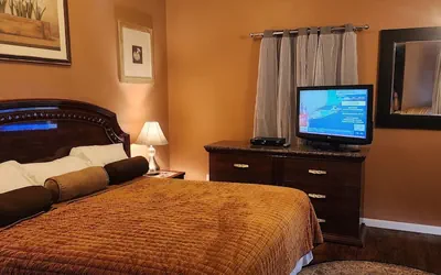 Photo 2 - Sea Haven Resort Motel