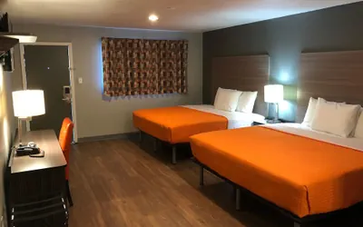 Photo 4 - Super 8 by Wyndham Sonora
