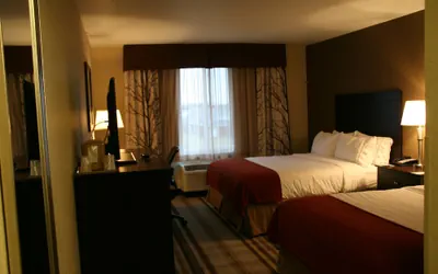 Photo 5 - Holiday Inn Express & Suites Nevada by IHG