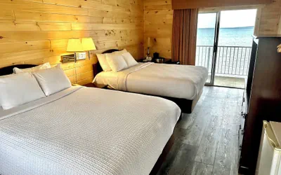 Photo 4 - Sunrise Beach Motel