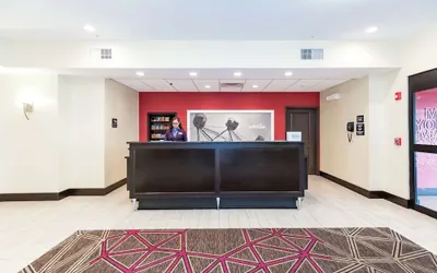 Photo 3 - Hampton Inn & Suites Sandusky/Milan