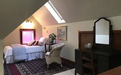 Photo 4 - Nauvoo Grand Bed & Breakfast