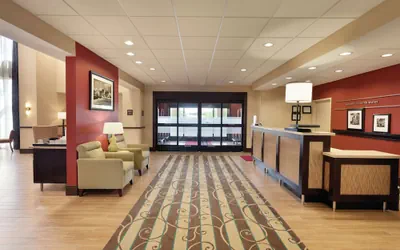 Photo 2 - Hampton Inn & Suites Philadelphia Montgomeryville