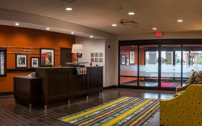 Photo 5 - Hampton Inn & Suites Mishawaka/South Bend at Heritage Square