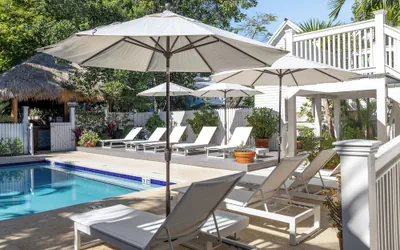 Photo 2 - The Key West Hotel
