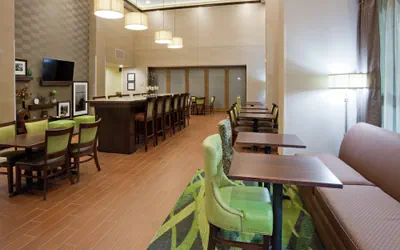 Photo 5 - Hampton Inn & Suites Minneapolis West/ Minnetonka