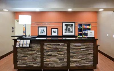 Photo 3 - Hampton Inn & Suites Minneapolis West/ Minnetonka