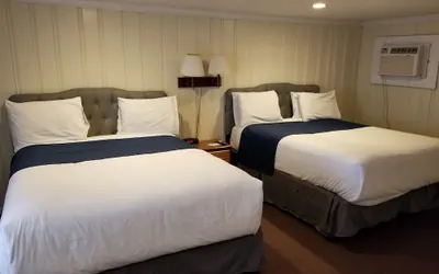 Photo 3 - The Tides Motel