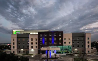 Photo 2 - Holiday Inn Express & Suites Garland E - Lake Hubbard I30 by IHG