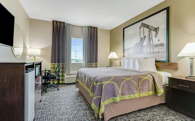 Photo 5 - SureStay Plus Hotel by Best Western Owasso Tulsa North