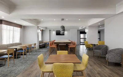 Photo 3 - Hampton Inn Kenedy